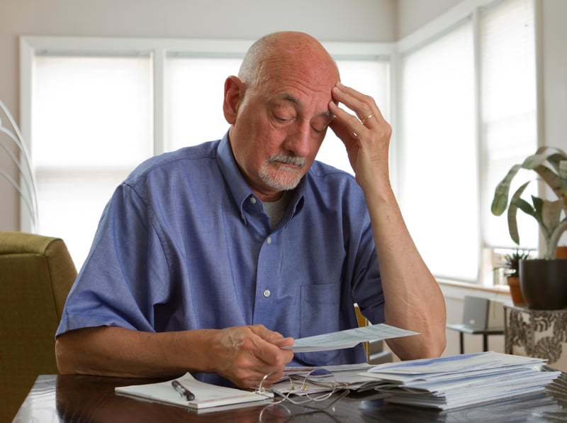 Older Americans` Finances Decline in Years Before Dementia Diagnosis