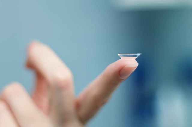 Reusable Contacts Increase Risks for Acanthamoeba Keratitis Consumer Health News HealthDay
