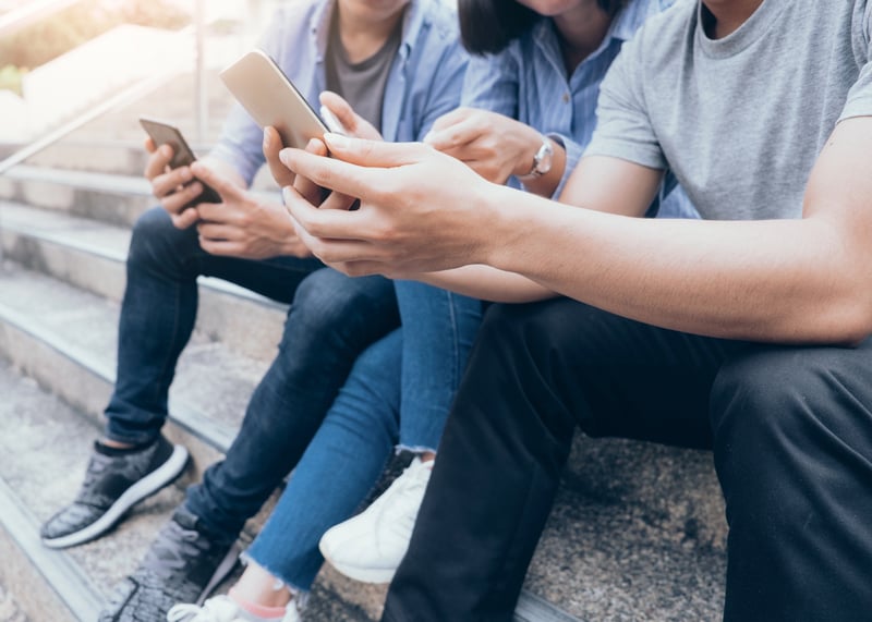 Psychologists' Group Issues First Guidelines on Teens' Use of Social Media