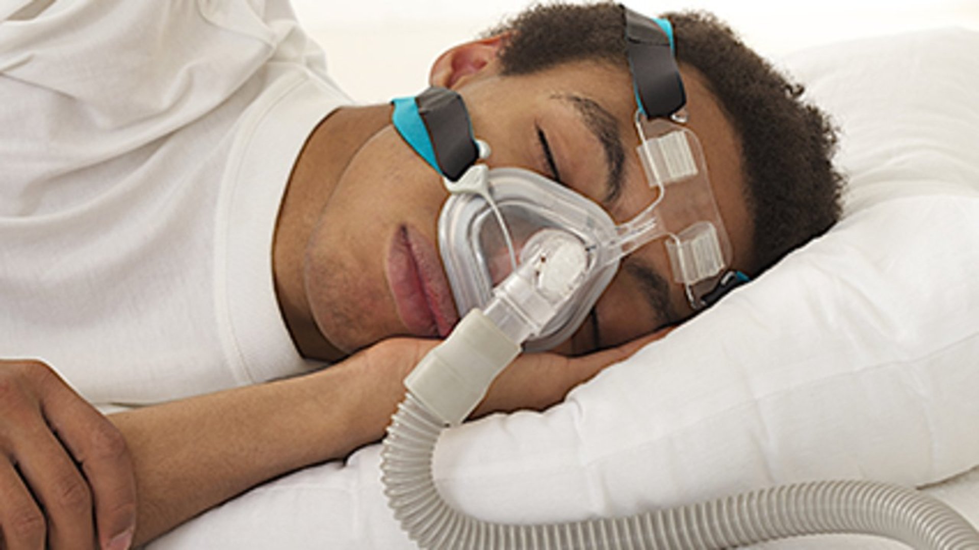 News Picture: Sleep Apnea Lowers Blood Oxygen, Upping Heart Risks