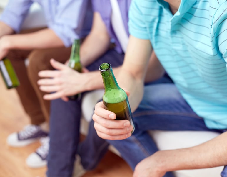 Police Often Fail to Enforce Laws on Underage Drinking: Study